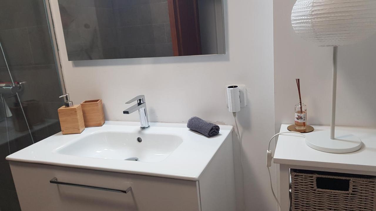 Sonne & Meerblick Aus 40 Grad Heissem Whirlpool Geniessen - Zentral Am Hafen Und Dennoch Ruhig Apartment *